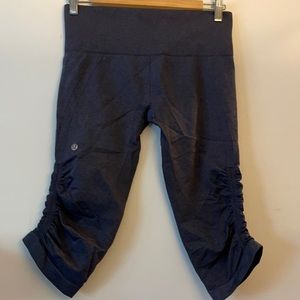 Lululemon In The Flow Crop II Heathered Navy Sz 8